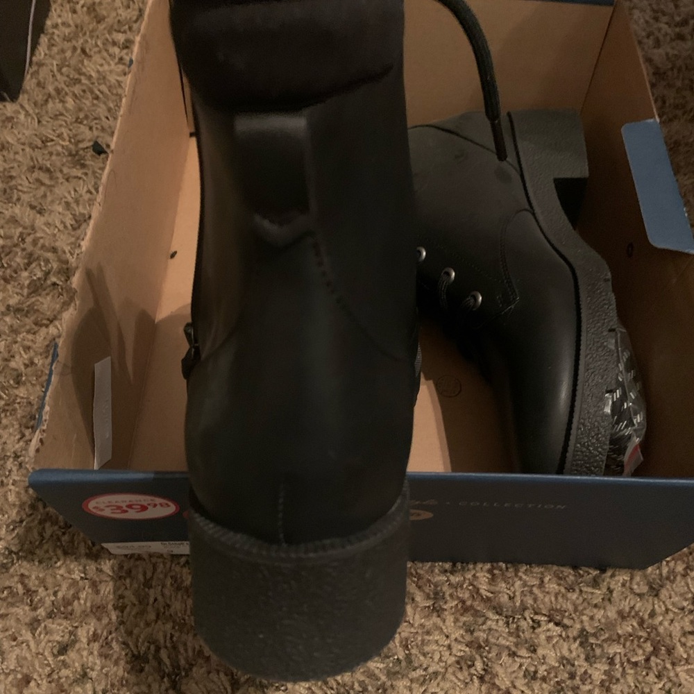 COPY - Dr. Scholl’s Taylor black 9medium zippered and lace boots NWT